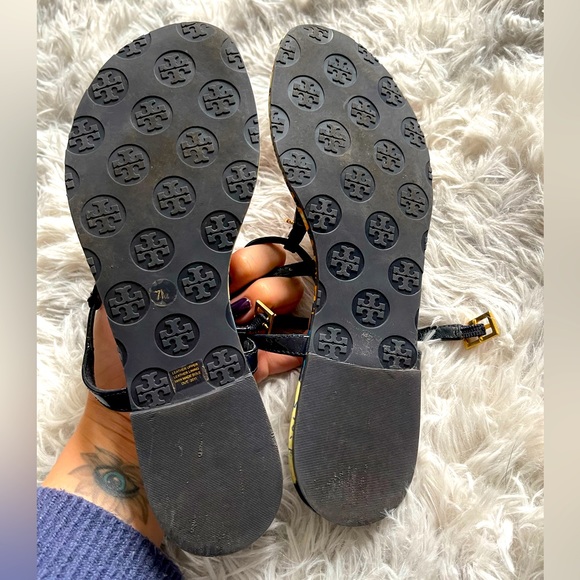 Tory Burch thong sandals with buckle - Picture 3 of 5